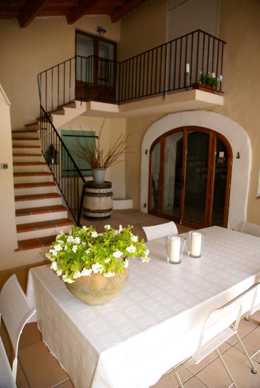 Le Vieux Platane Hotel Cairanne Exterior photo