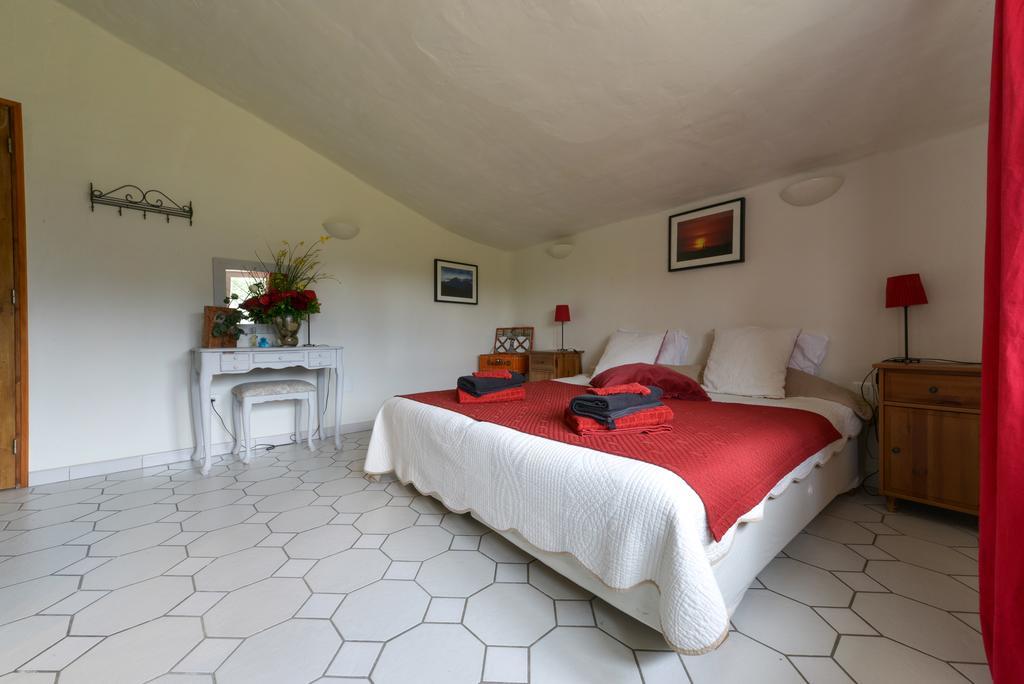 Le Vieux Platane Hotel Cairanne Exterior photo